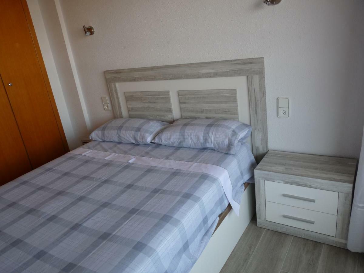 Apartamento Салоу Екстер'єр фото