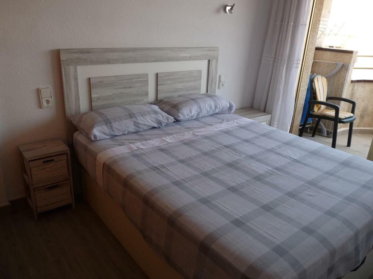 Apartamento Салоу Екстер'єр фото